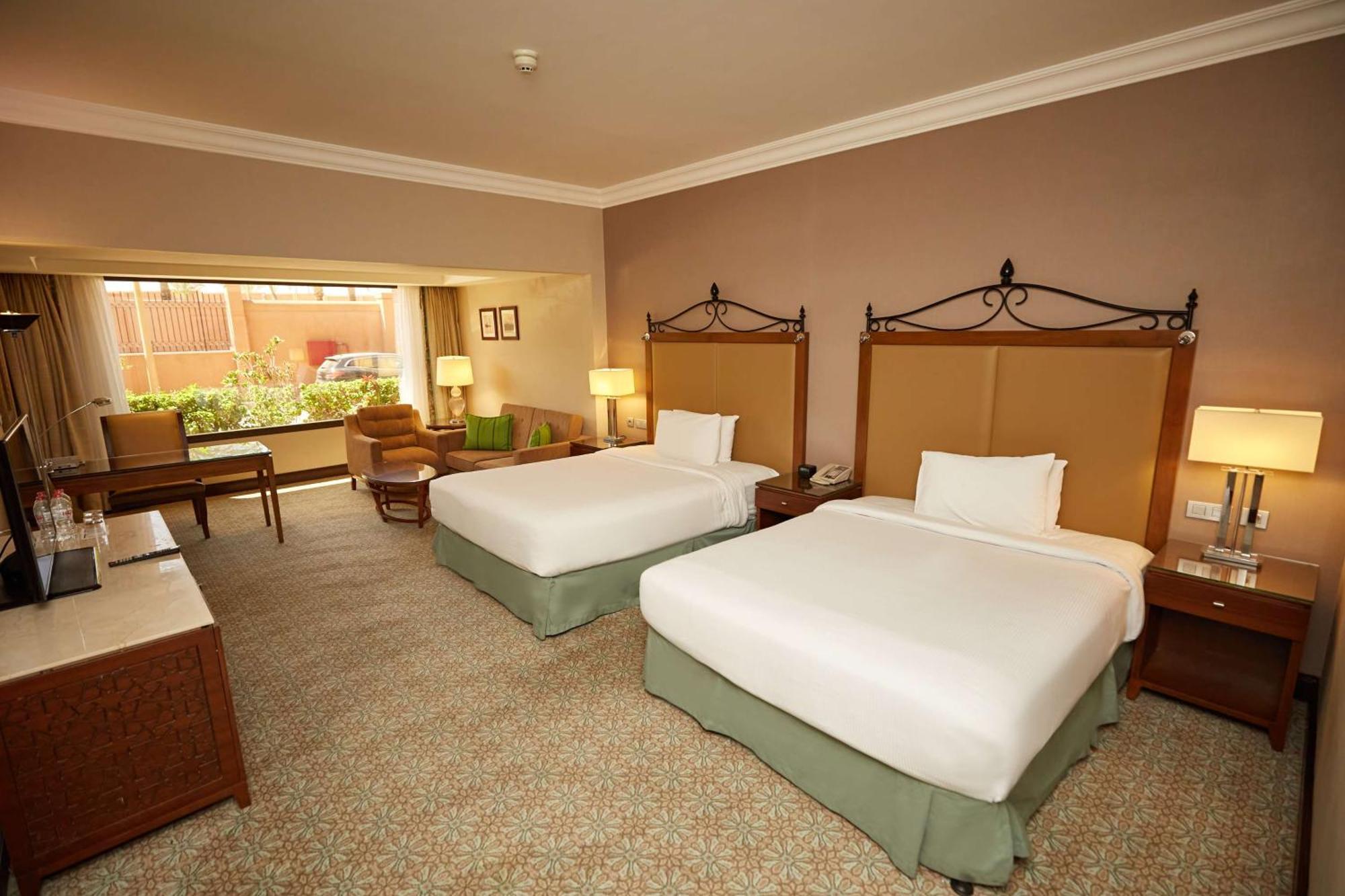Hilton Alexandria King'S Ranch Hotel King Mariout Exterior photo A room at the hotel