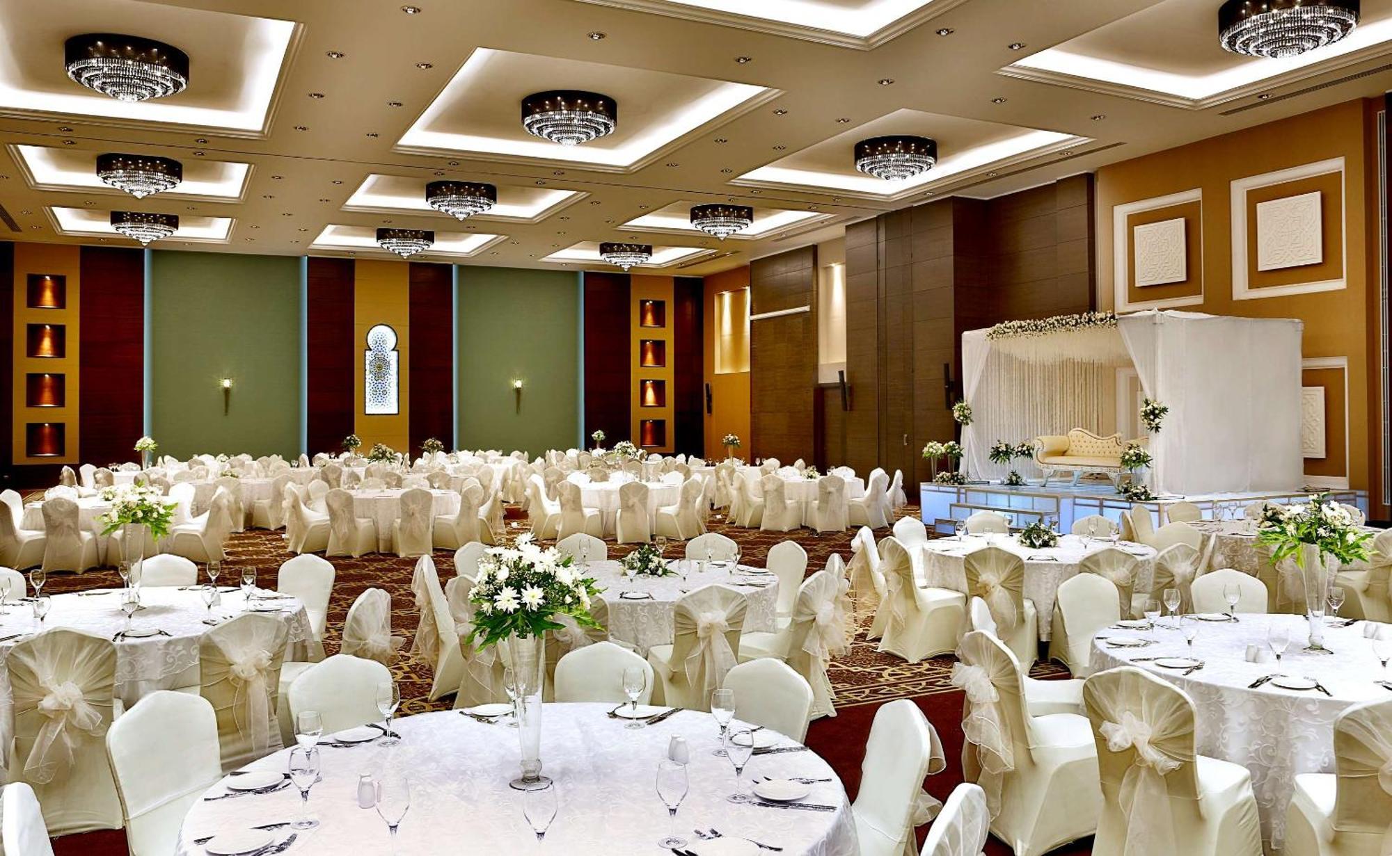 Hilton Alexandria King'S Ranch Hotel King Mariout Exterior photo A wedding reception