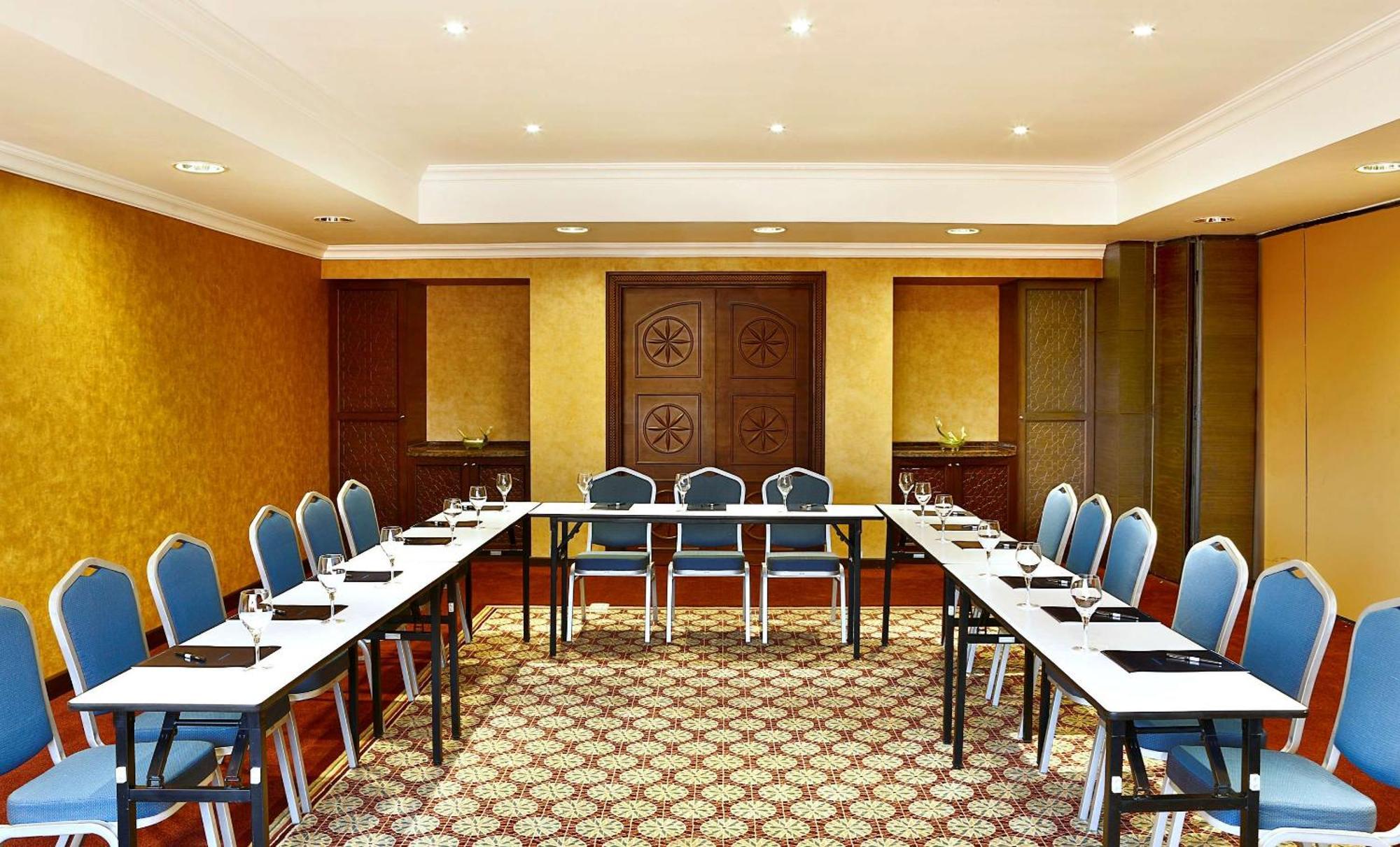 Hilton Alexandria King'S Ranch Hotel King Mariout Exterior photo Meeting room