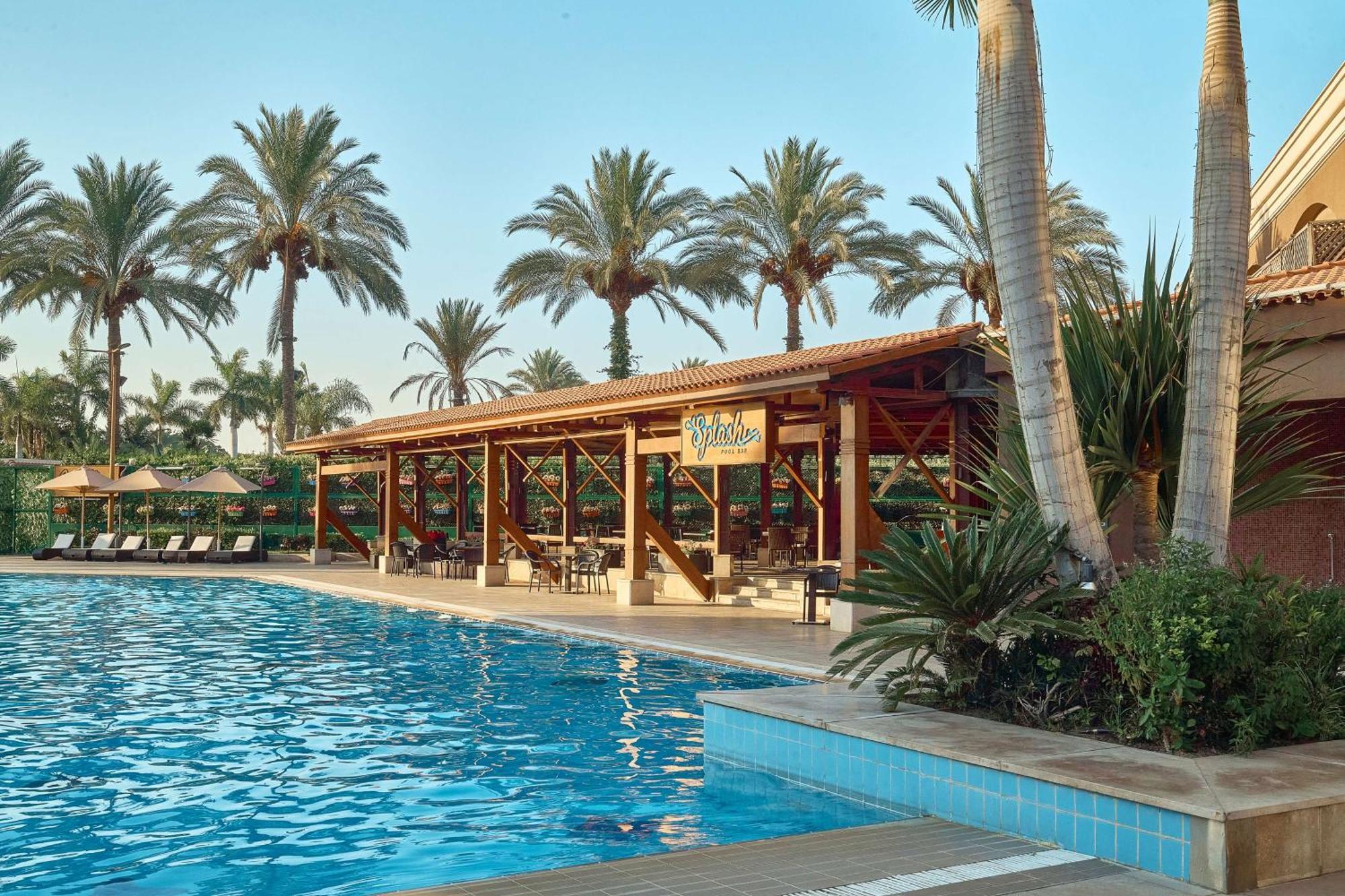 Hilton Alexandria King'S Ranch Hotel King Mariout Exterior photo Pool at the Royal Beach Hotel